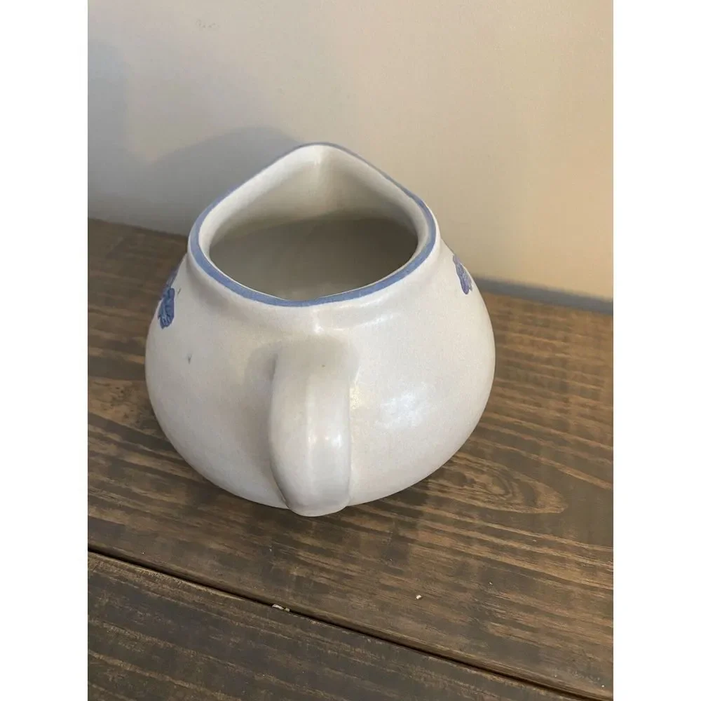 Pfaltzgraff Yorktowne Gravy Sauce Boat Pitcher Blue Gray Stoneware 7-414
